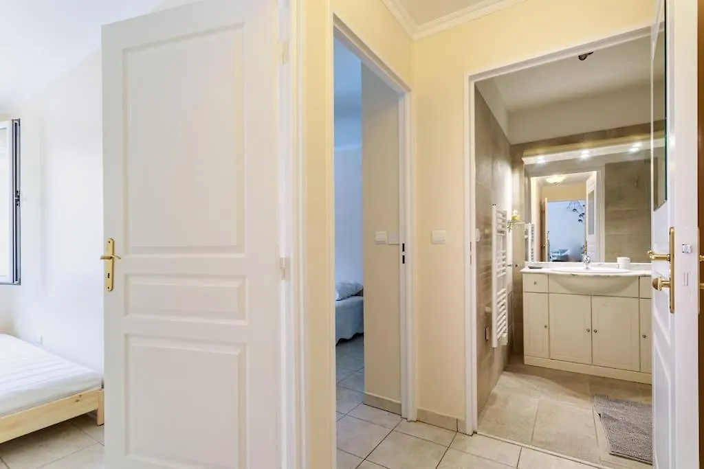 Apartment L'Hippocampe Residence Pres De La Mer 3 Pieces, Terrasse Antibes